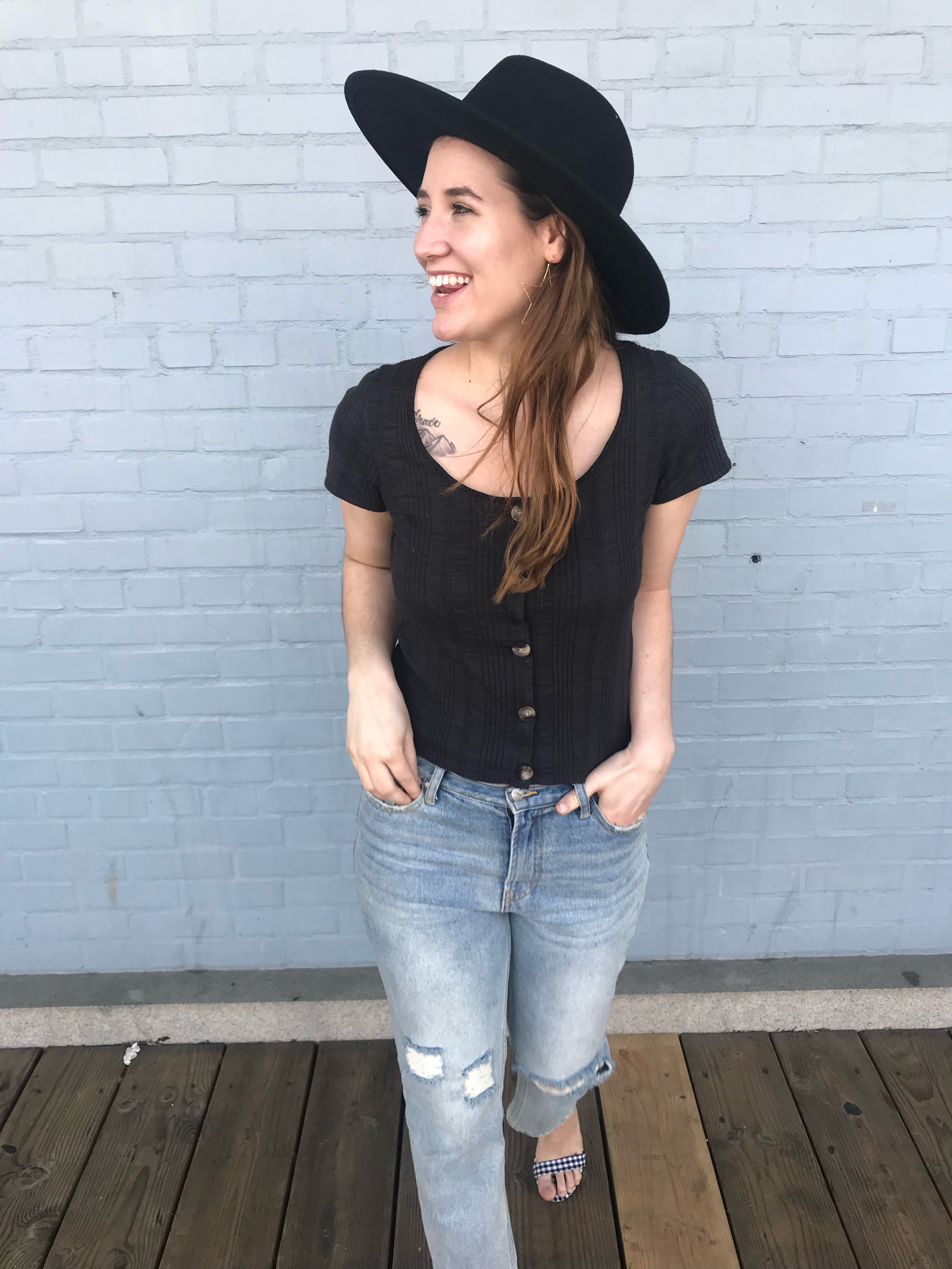 How to wear wide brim hats - The Wine Style